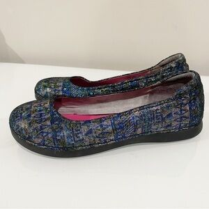 ALEGRIA Petal Rave On The Nile Ballet Flat PET-321 Blue Metallic Comfort Size 10